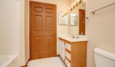 Tiny photo for 279 Goosepond Road D #D, Newark, OH 43055 (MLS # 226026642)