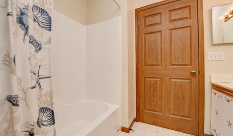 Tiny photo for 279 Goosepond Road D #D, Newark, OH 43055 (MLS # 226026642)