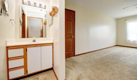 Tiny photo for 279 Goosepond Road D #D, Newark, OH 43055 (MLS # 226026642)