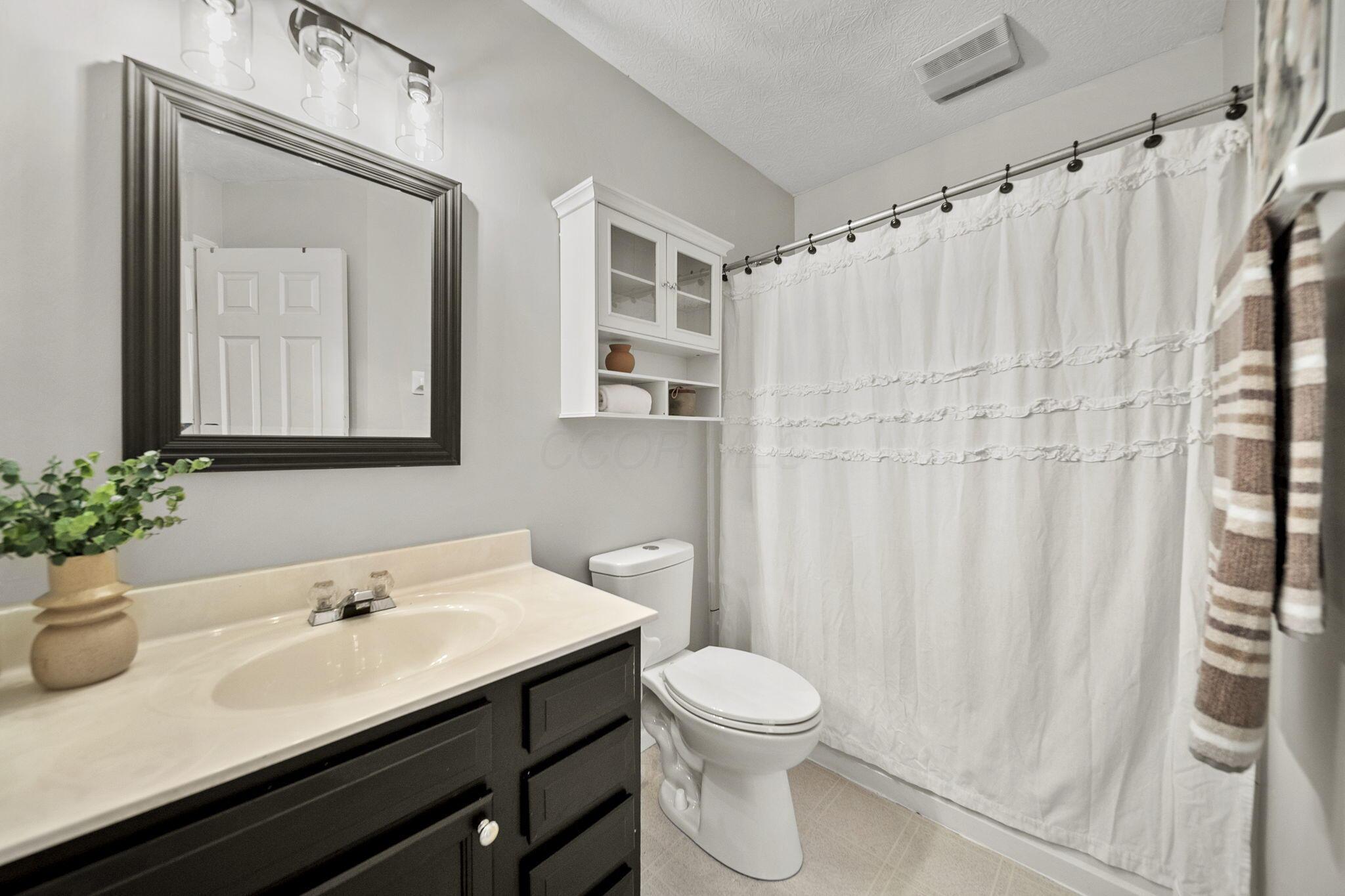 1779 Westwood Drive, Lewis Center, Ohio image 35