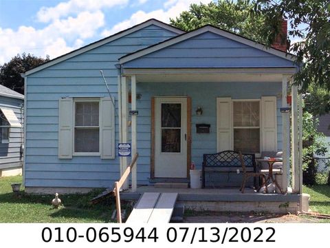 Photo of 490 Helen Street, Columbus, OH 43223 (MLS # 226012774)
