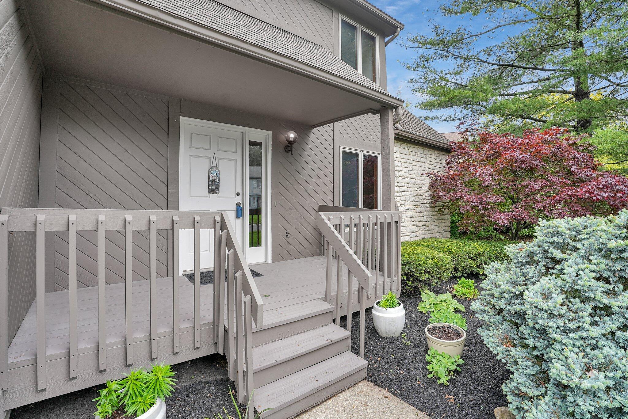 623 Rockbridge Road, Westerville, Ohio image 2