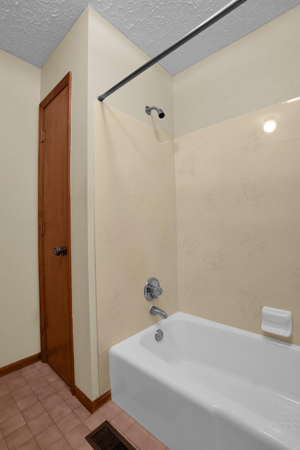 623 Rockbridge Road, Westerville, Ohio image 29