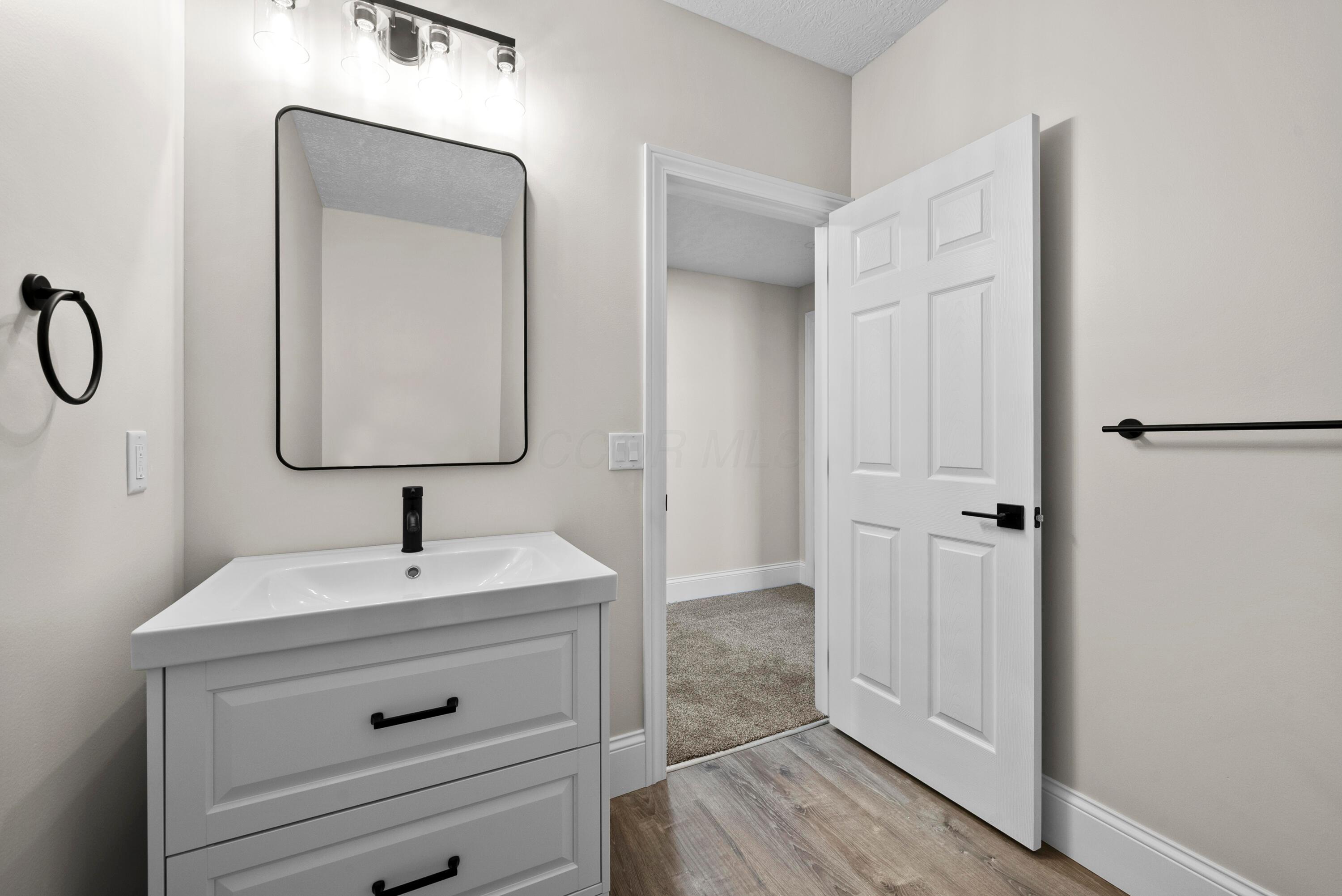 1725 Rippling Brook Drive, Mansfield, Ohio image 39