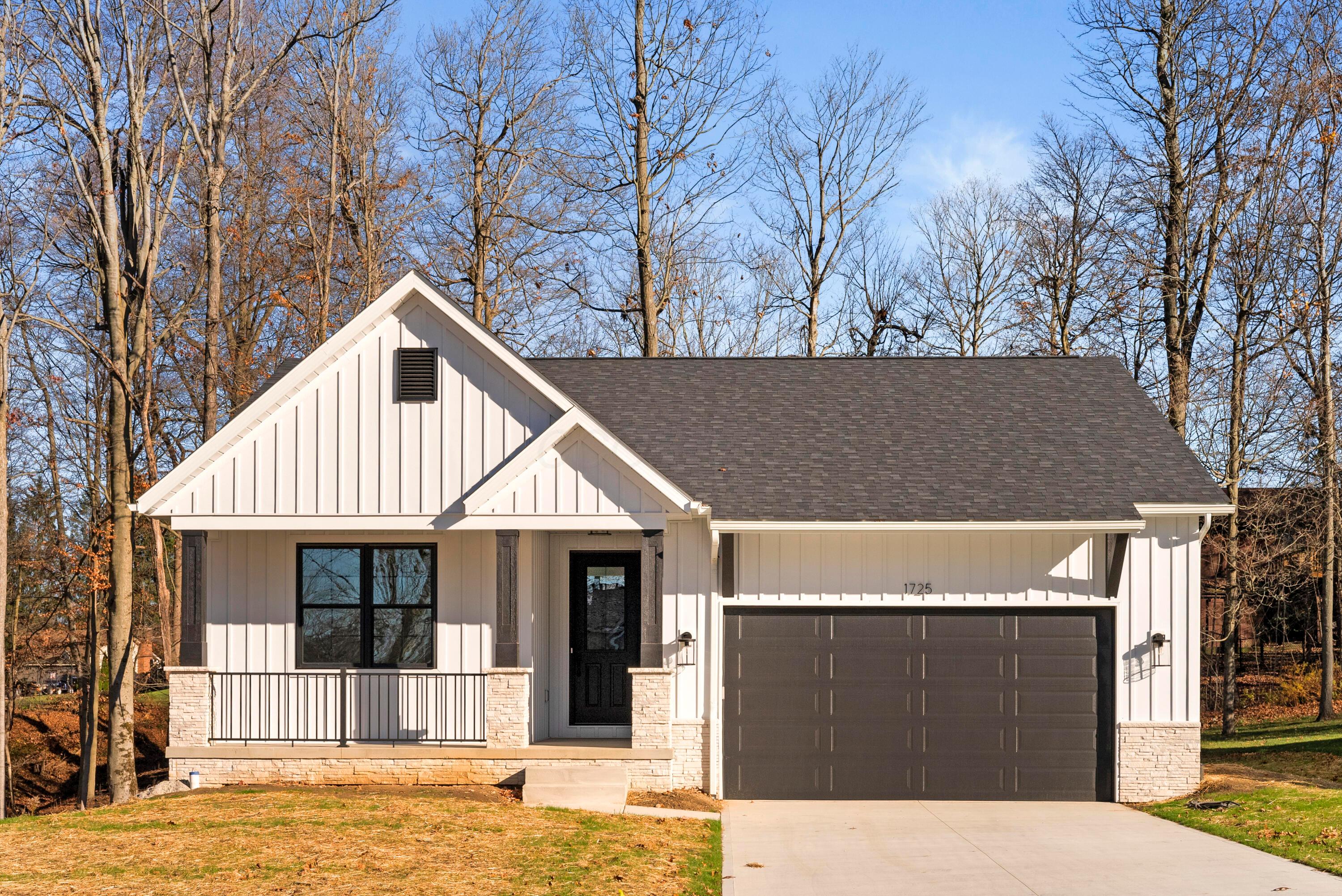 1725 Rippling Brook Drive, Mansfield, Ohio image 1