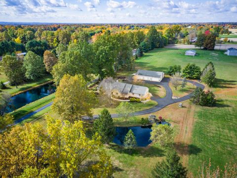 Photo of 13427 Snyder Church Road NW, Baltimore, OH 43105 (MLS # 225044134)