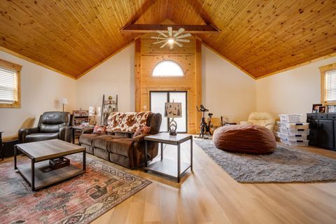 Tiny photo for 1366 Newland Ridge, Waverly, OH 45690 (MLS # 225045105)