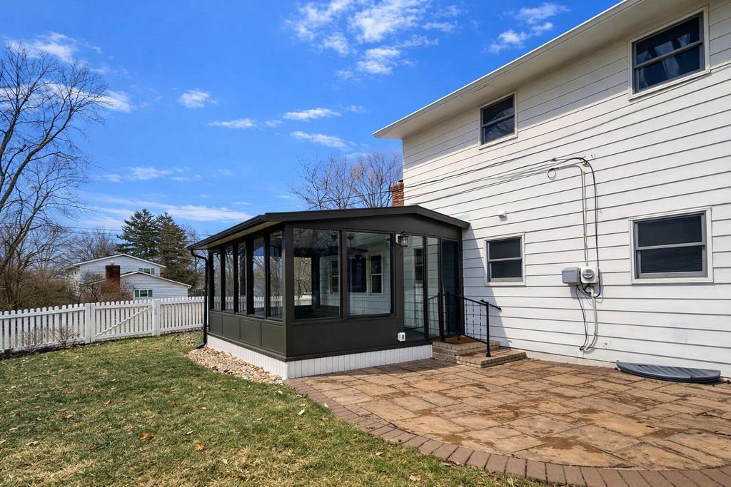 Photo of 6800 Abbot Place, Worthington, OH 43085 (MLS # 225044487)