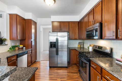 Tiny photo for 5556 Stockton Way, Dublin, OH 43016 (MLS # 225044777)