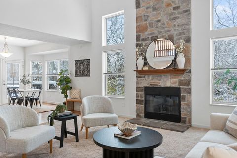 Tiny photo for 5556 Stockton Way, Dublin, OH 43016 (MLS # 225044777)