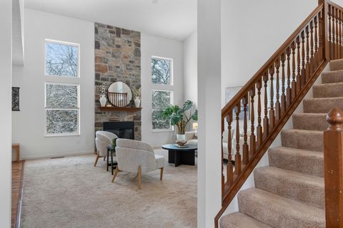 Tiny photo for 5556 Stockton Way, Dublin, OH 43016 (MLS # 225044777)