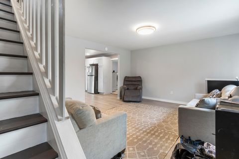 Tiny photo for 4649 Dundee Avenue, Columbus, OH 43227 (MLS # 225045279)