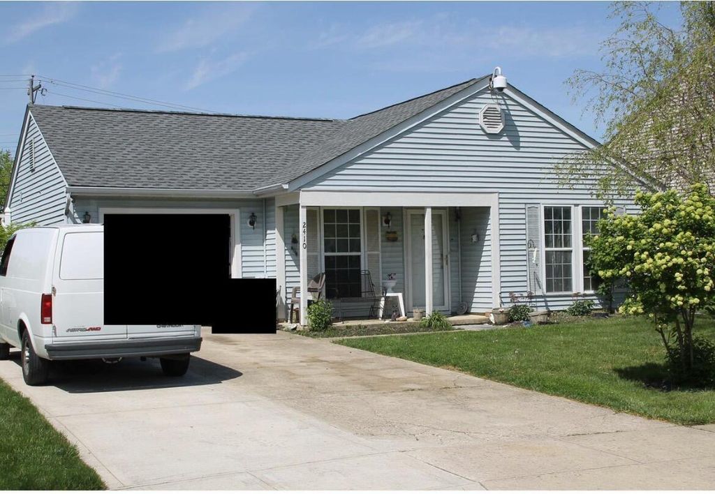 Photo for 2410 Bridlewood Boulevard, Obetz, OH 43207 (MLS # 223030111)