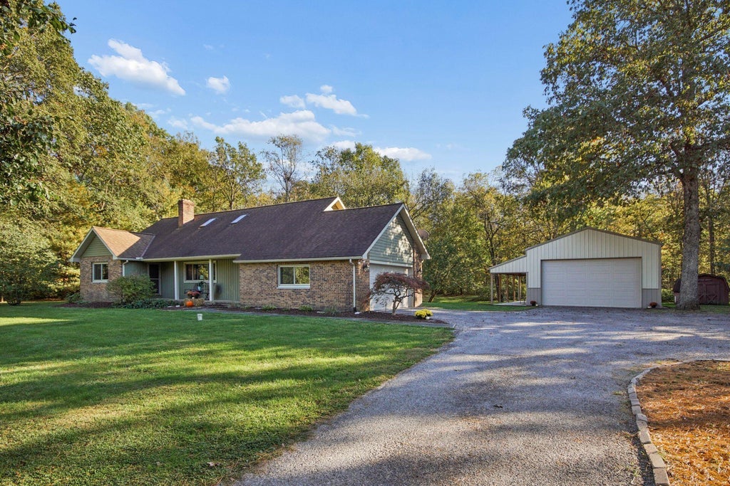 Photo of 3351 Payne Thompson Road, London, OH 43140 (MLS # 226040486)