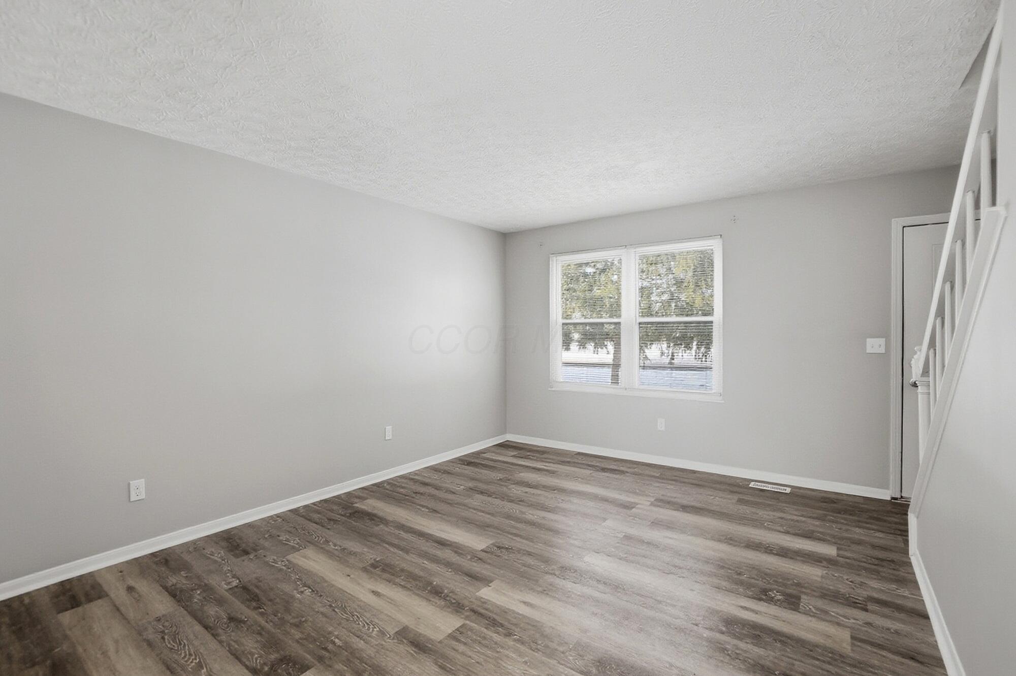 5730 Crossing Court 1