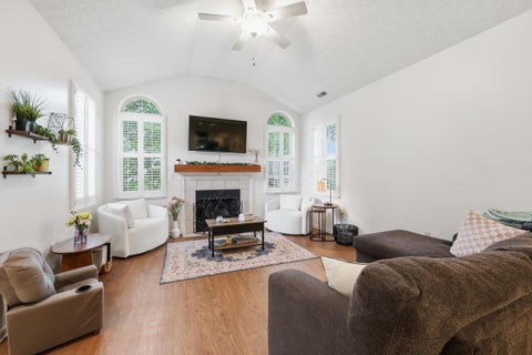 Tiny photo for 4361 Bridgeside Place 20 #20, New Albany, OH 43054 (MLS # 226017124)