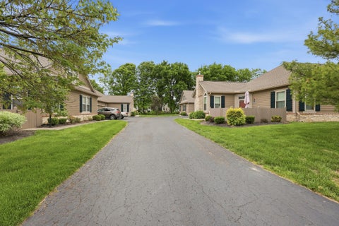 Tiny photo for 4361 Bridgeside Place 20 #20, New Albany, OH 43054 (MLS # 226017124)