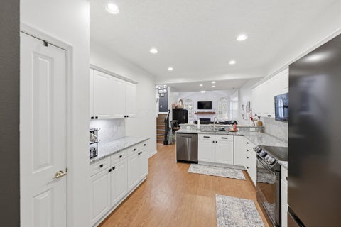 Tiny photo for 4361 Bridgeside Place 20 #20, New Albany, OH 43054 (MLS # 226017124)
