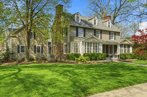 Photo of 2478 Bryden Road, Columbus, OH 43209 (MLS # 226012121)