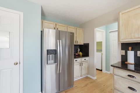 Tiny photo for 3834 Highland Bluff Drive, Groveport, OH 43125 (MLS # 226013905)