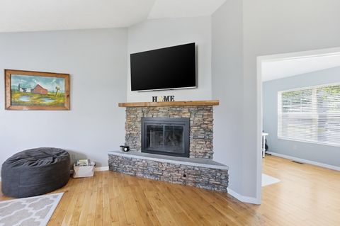 Tiny photo for 3834 Highland Bluff Drive, Groveport, OH 43125 (MLS # 226013905)