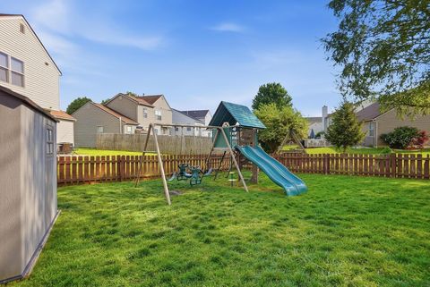 Tiny photo for 3834 Highland Bluff Drive, Groveport, OH 43125 (MLS # 226013905)