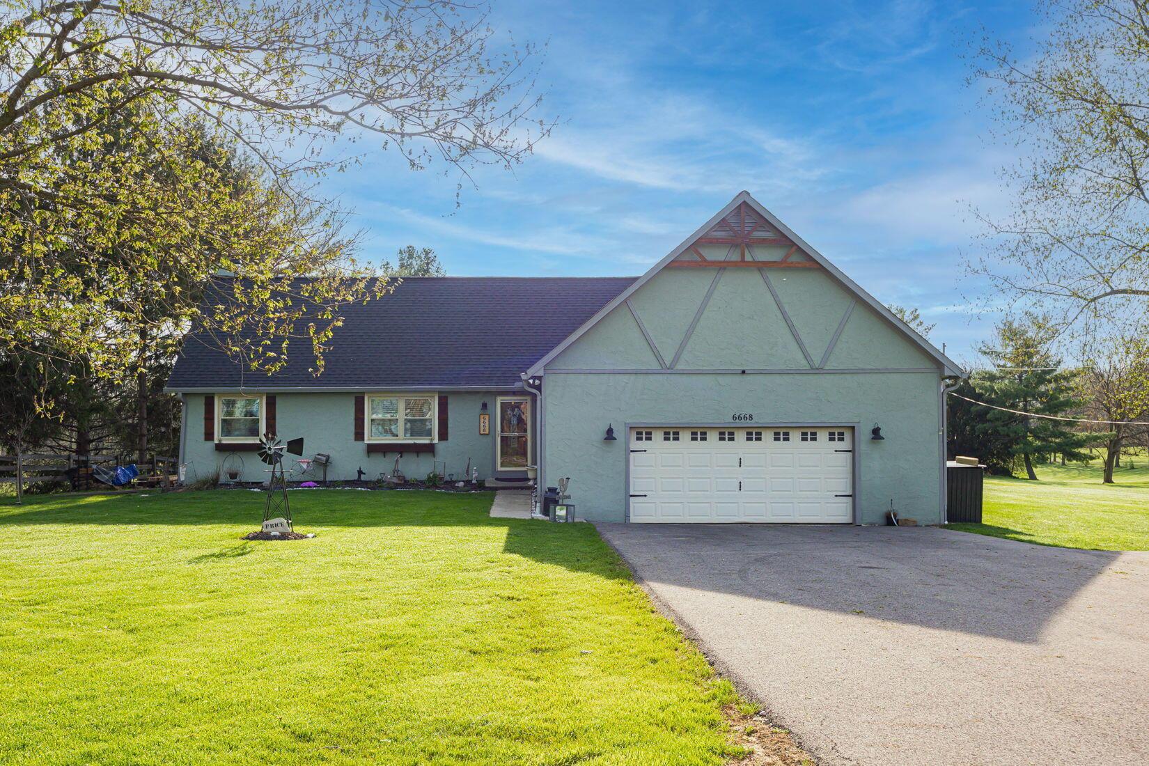 6668 Creamer Road, Orient, Ohio image 1