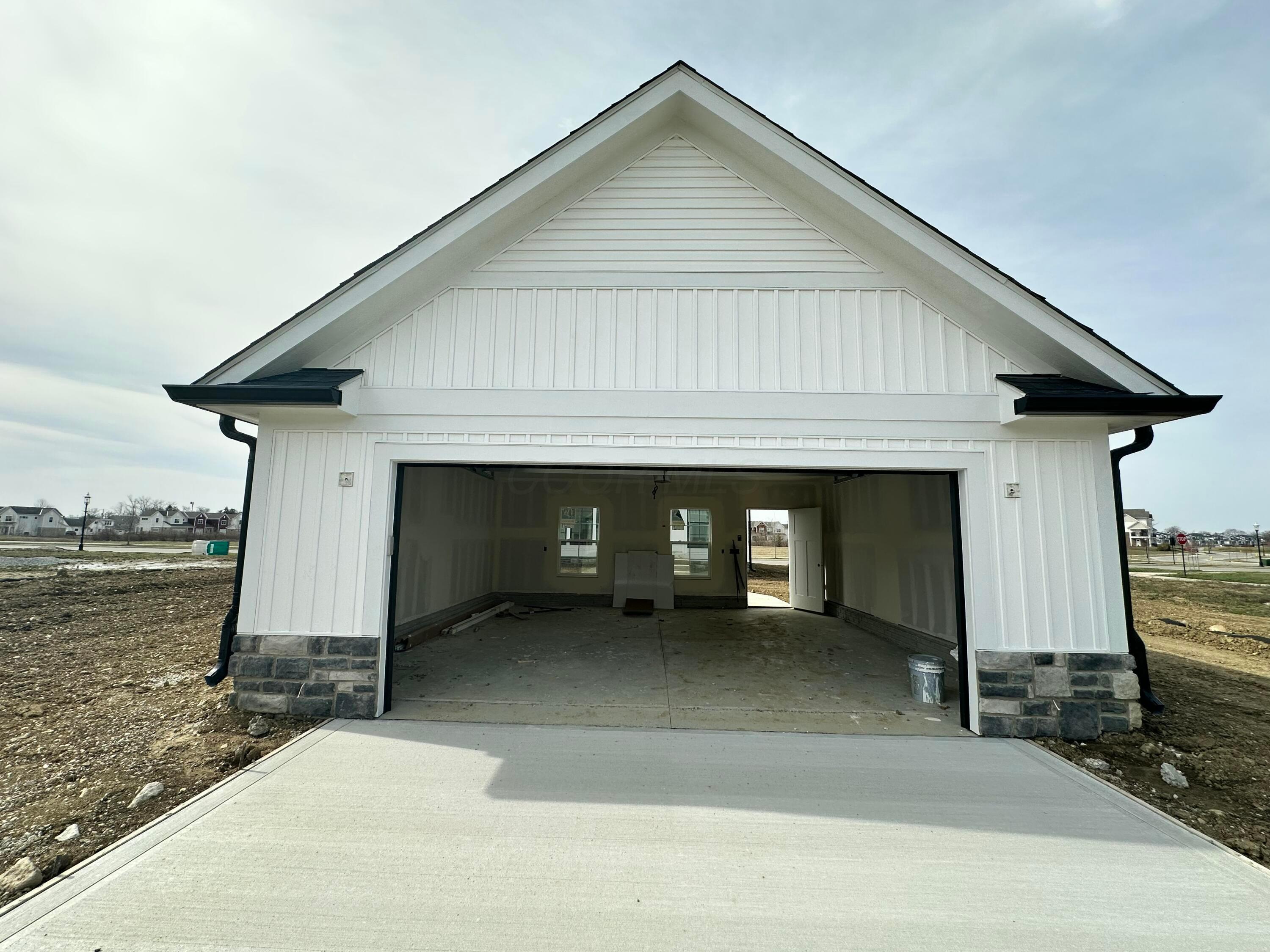 3584 Beulah Way, Grove City, Ohio image 34