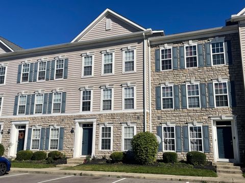 Photo of 326 Silver Maple Drive, Blacklick, OH 43004 (MLS # 225038971)