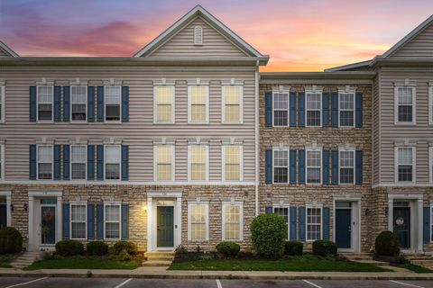 Photo of 326 Silver Maple Drive, Blacklick, OH 43004 (MLS # 225038971)