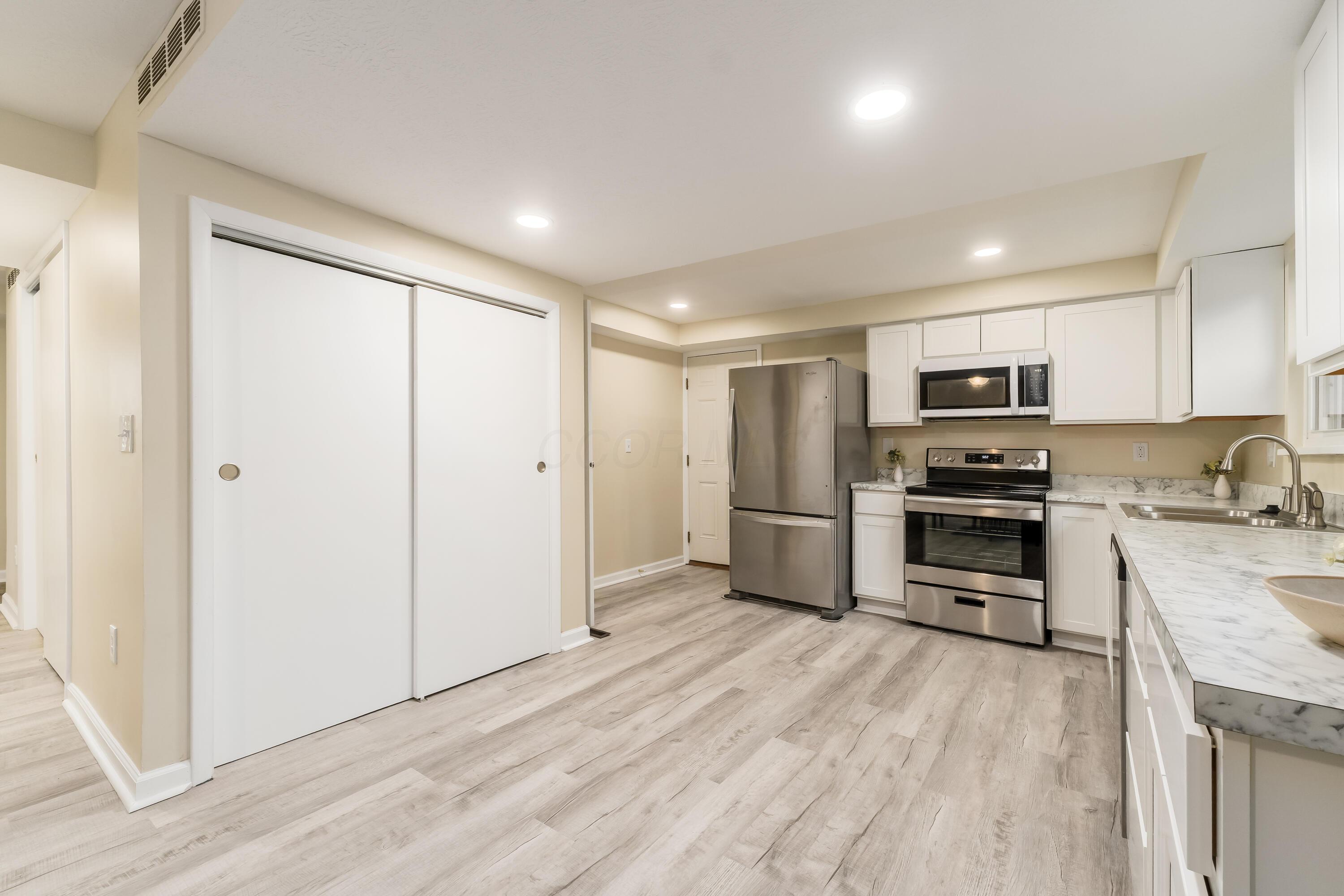 1419 Hentz Drive, Reynoldsburg, Ohio image 18
