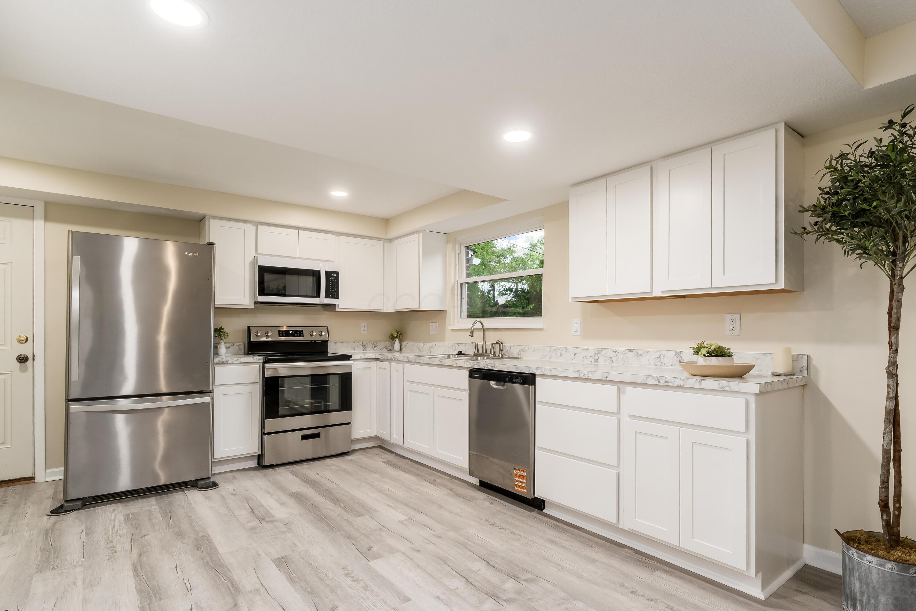 1419 Hentz Drive, Reynoldsburg, Ohio image 17