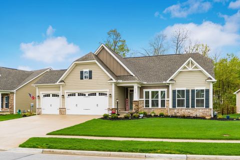 Photo of 2028 Pine Hills Drive, Pataskala, OH 43062 (MLS # 223012583)