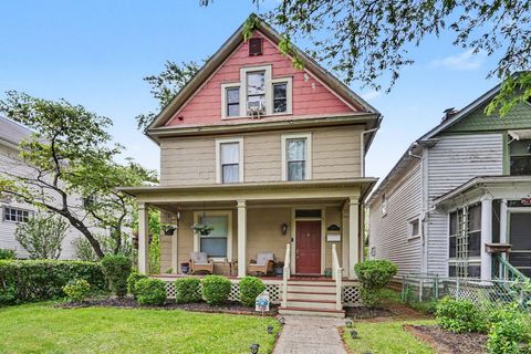 Photo of 207 E Blake Avenue, Columbus, OH 43202 (MLS # 226017635)