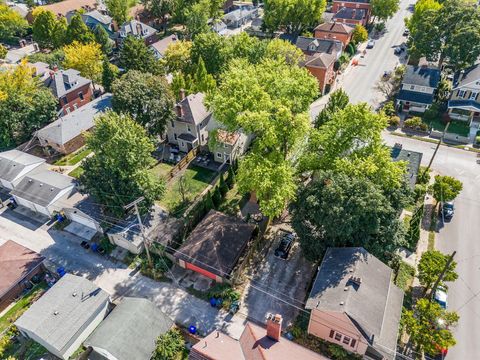 Tiny photo for 116 Hanford Street, Columbus, OH 43206 (MLS # 225037573)