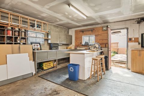 Tiny photo for 116 Hanford Street, Columbus, OH 43206 (MLS # 225037573)
