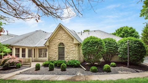 Photo of 74 Stonington Circle, Newark, OH 43055 (MLS # 225022126)