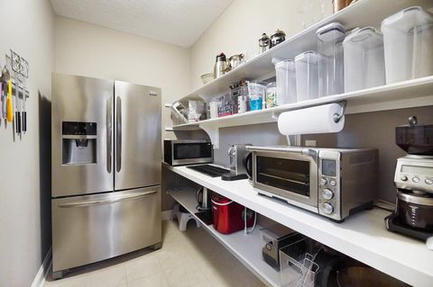 Tiny photo for 7126 Wilton Chase, Dublin, OH 43017 (MLS # 225045120)