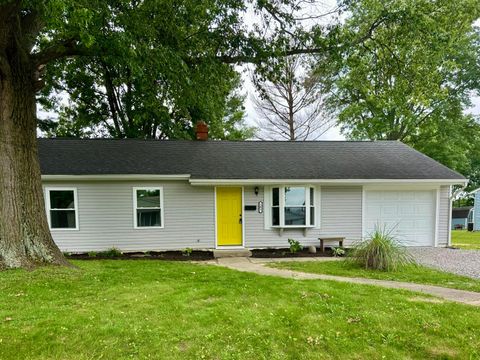 Photo of 201 E Dorchester Drive, Baltimore, OH 43105 (MLS # 226021636)