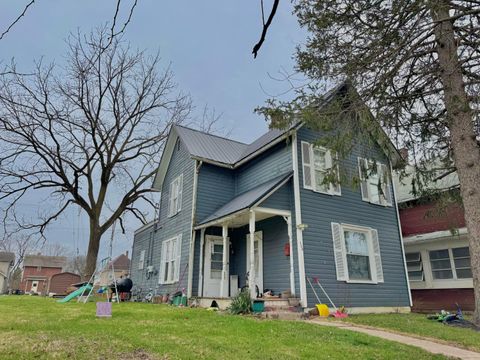 Photo of 112 Washington Street, Willard, OH 44890 (MLS # 226008554)