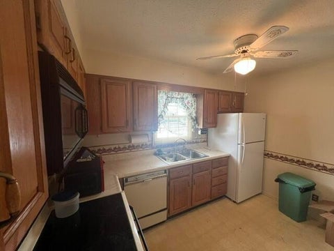 Tiny photo for 243 Independence Drive, Chillicothe, OH 45601 (MLS # 226019433)
