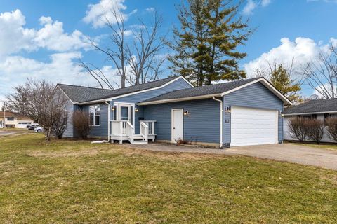 Photo of 586 Mowrer Road, Circleville, OH 43113 (MLS # 226005201)