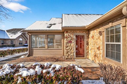 Tiny photo for 3731 Stoneway Point, Powell, OH 43065 (MLS # 225044900)