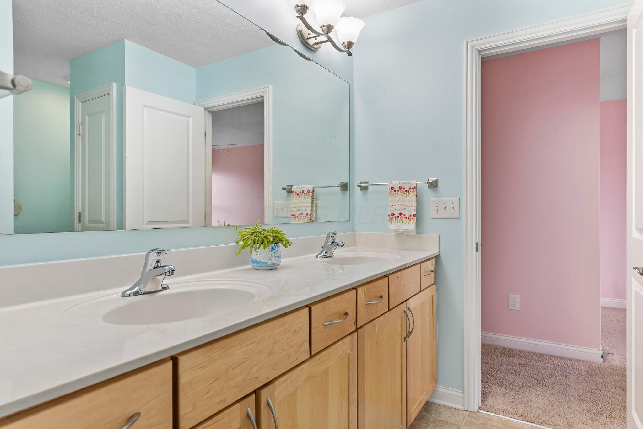 283 Balsamine Drive, Powell, Ohio image 22