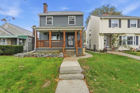 Photo of 798 E Mithoff Street, Columbus, OH 43206 (MLS # 225043261)