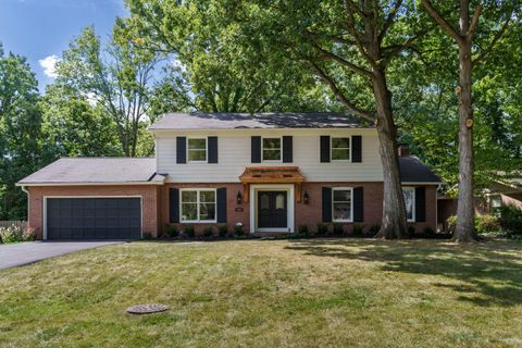 Photo of 1377 Oakbourne Drive, Columbus, OH 43235 (MLS # 224000009)
