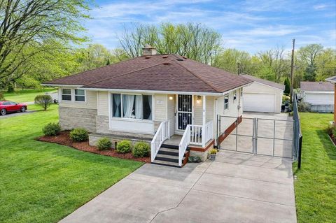 Photo of 1071 N Hague Avenue, Columbus, OH 43204 (MLS # 225046228)