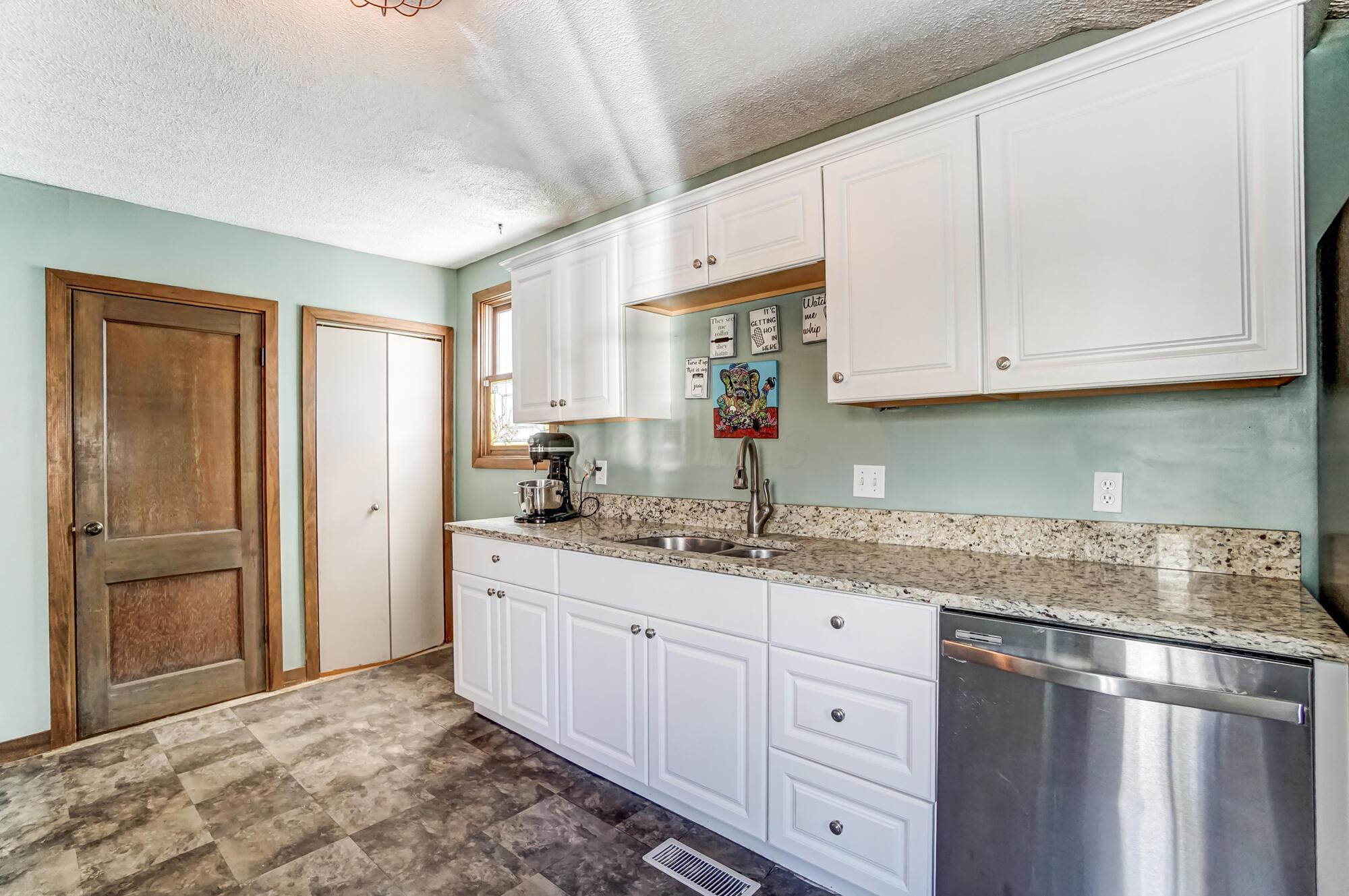 2942 Olive Street, Columbus, Ohio image 17