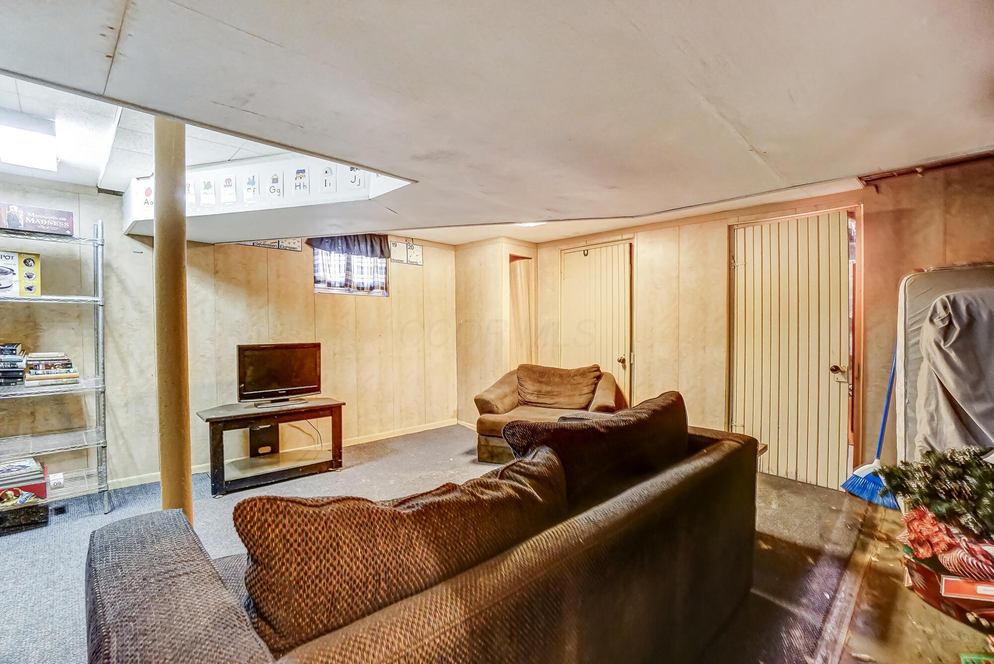 2942 Olive Street, Columbus, Ohio image 32
