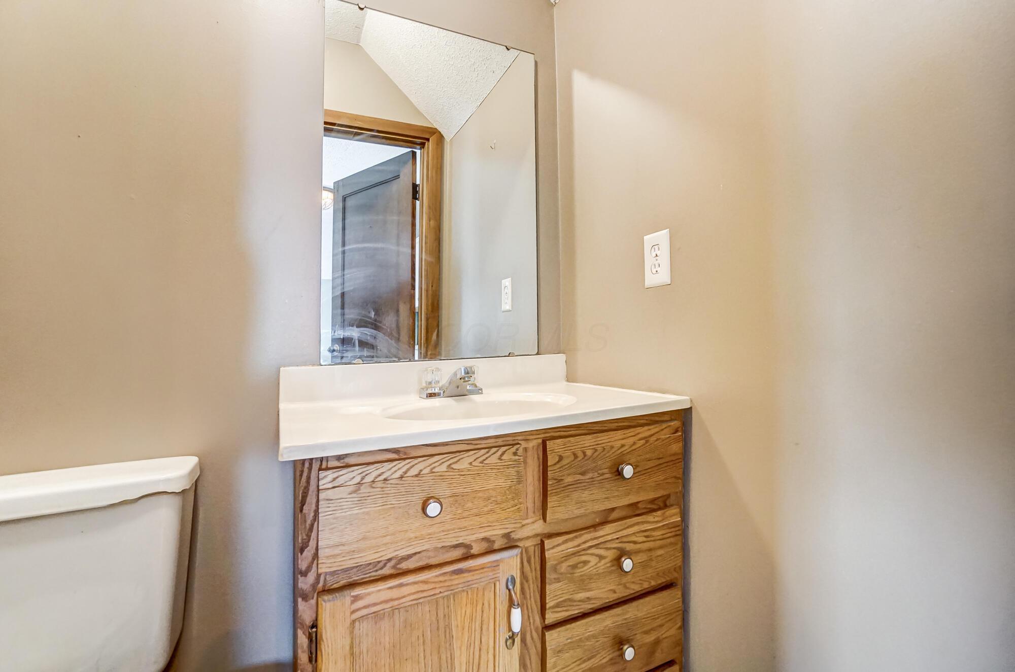 2942 Olive Street, Columbus, Ohio image 22